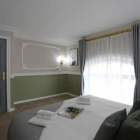 Triplex 250m² 6ch - Clim - Très Spacieux - Appartamento
