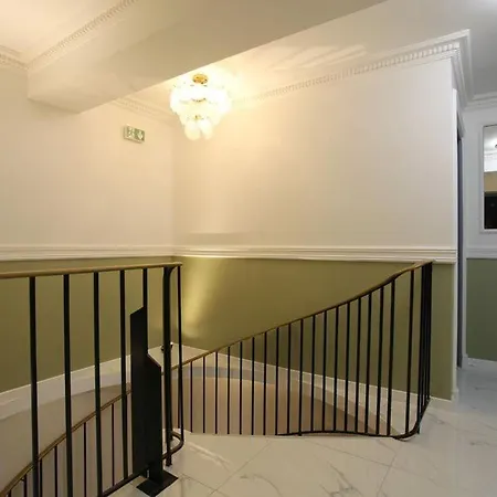 Triplex 250m² 6ch - Clim - Très Spacieux - Appartamento