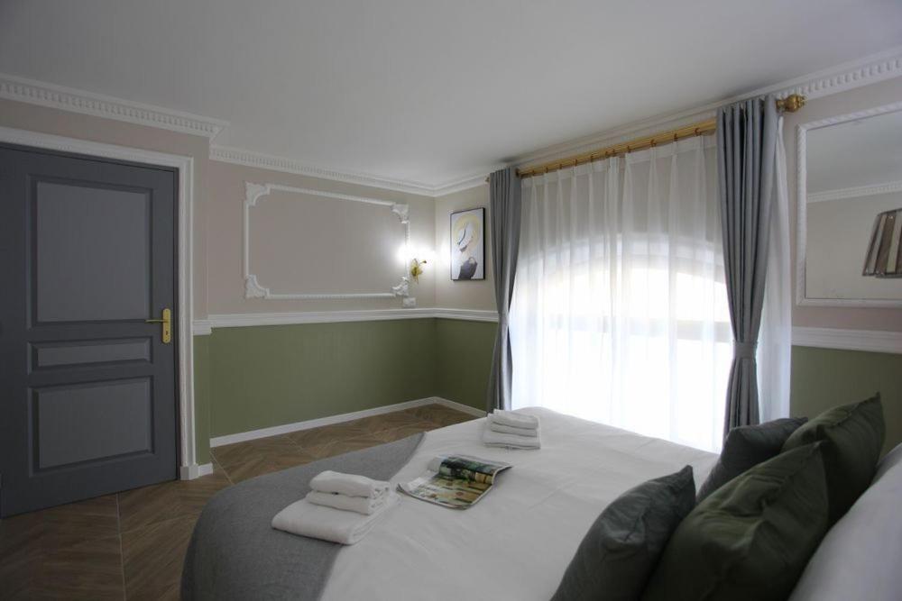 Triplex 250m² 6ch - Clim - Très Spacieux - Appartamento