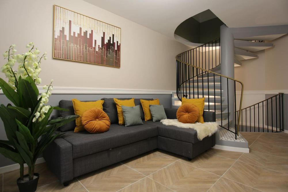 Triplex 250m² 6ch - Clim - Tres Spacieux - Parigi